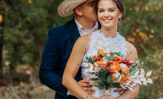 Ford/Baker Tie the Knot in Classy Country Wedding
