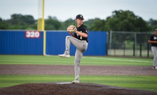 LOCKED IN: Longhorns hammer Hamlin to take series lead