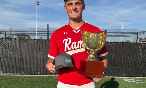 Only Texan Named: Hering Earns National Rawlings Gold Glove Award