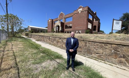 Mineral Wells ISD approves $1,000 sale of burned-out Fannin School property